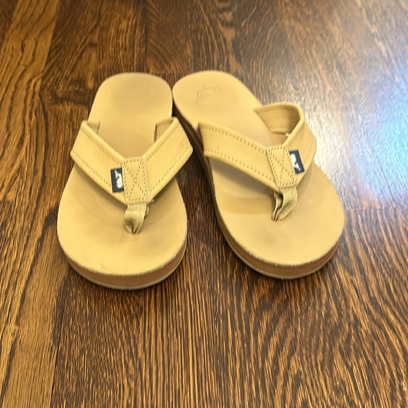 Vineyard Vines Men's Contoured Leather  Flip Flops - Picture 2 of 8